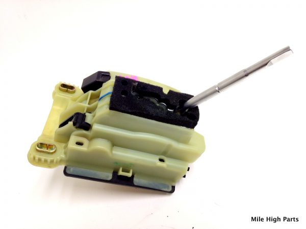 2032678724 A2032678724 2003-2009 Mercedes C230 C320 CLK Floor Shifter Assembly - Image 2