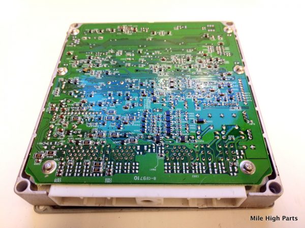 1999 Nissan Frontier 2.4L Engine Computer ECU - MECM-B223 - Image 3