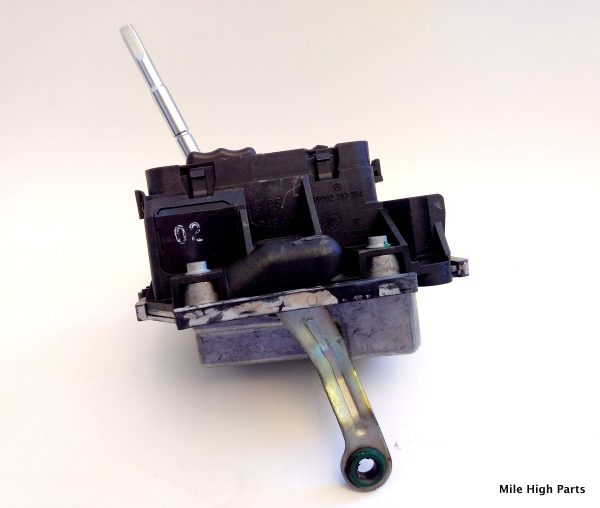*2012 DATE* 00-03 Mercedes Floor Shifter Assembly C CLK Class 202267054 - Image 2