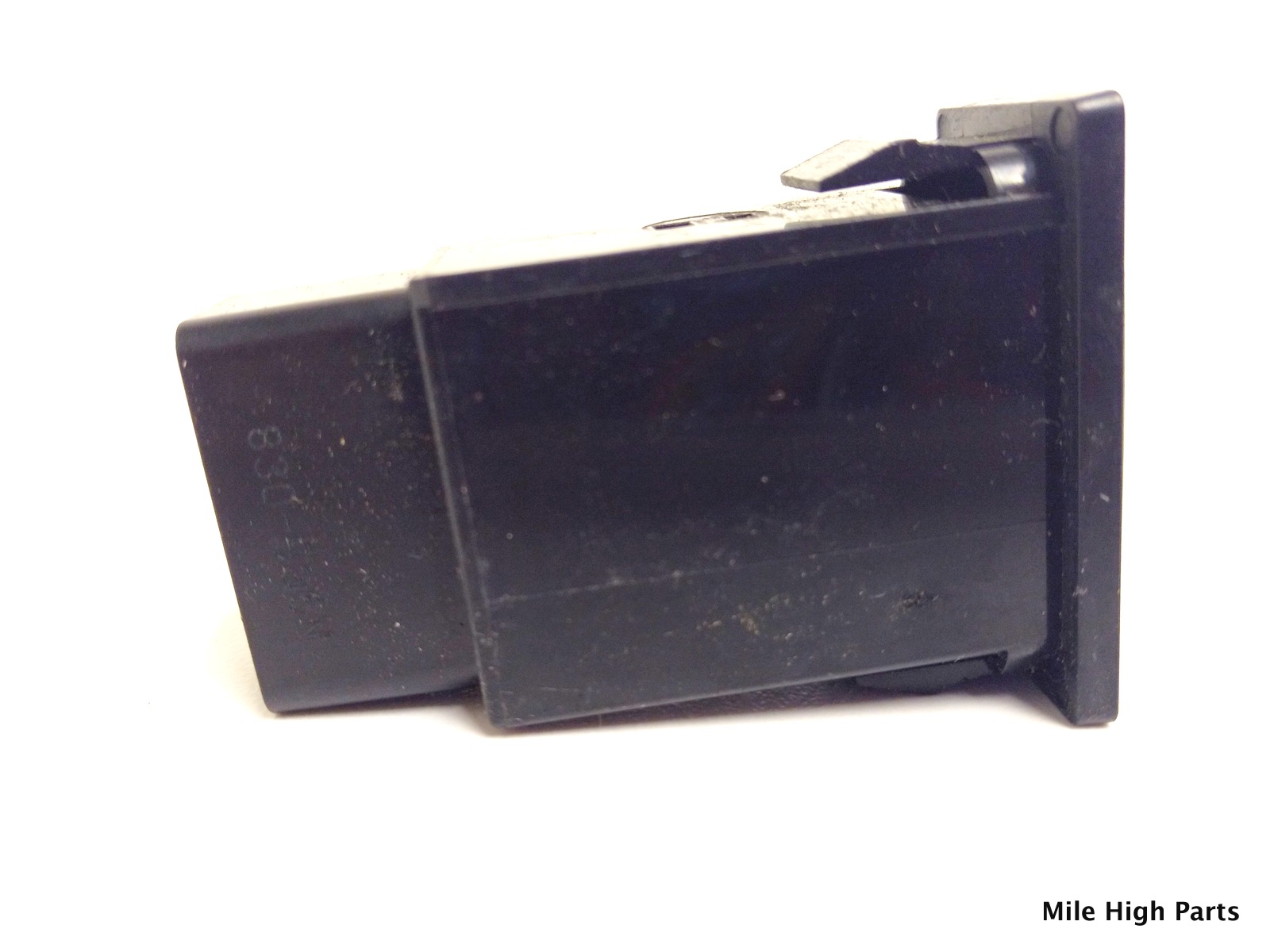 thumbnail interactive-video image 1 of Toyota 6 & 8 Gang Switch Panel Mount For 1991-1997 Land Cruiser & Lexus LX450 1 of 2