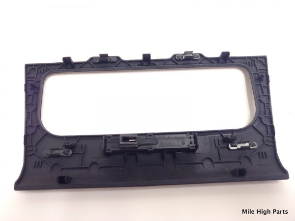 2010 - 2015 Volkswagen VW MK6 Jetta Golf Radio Trim Bezel 5K0 858 069 - Image 2