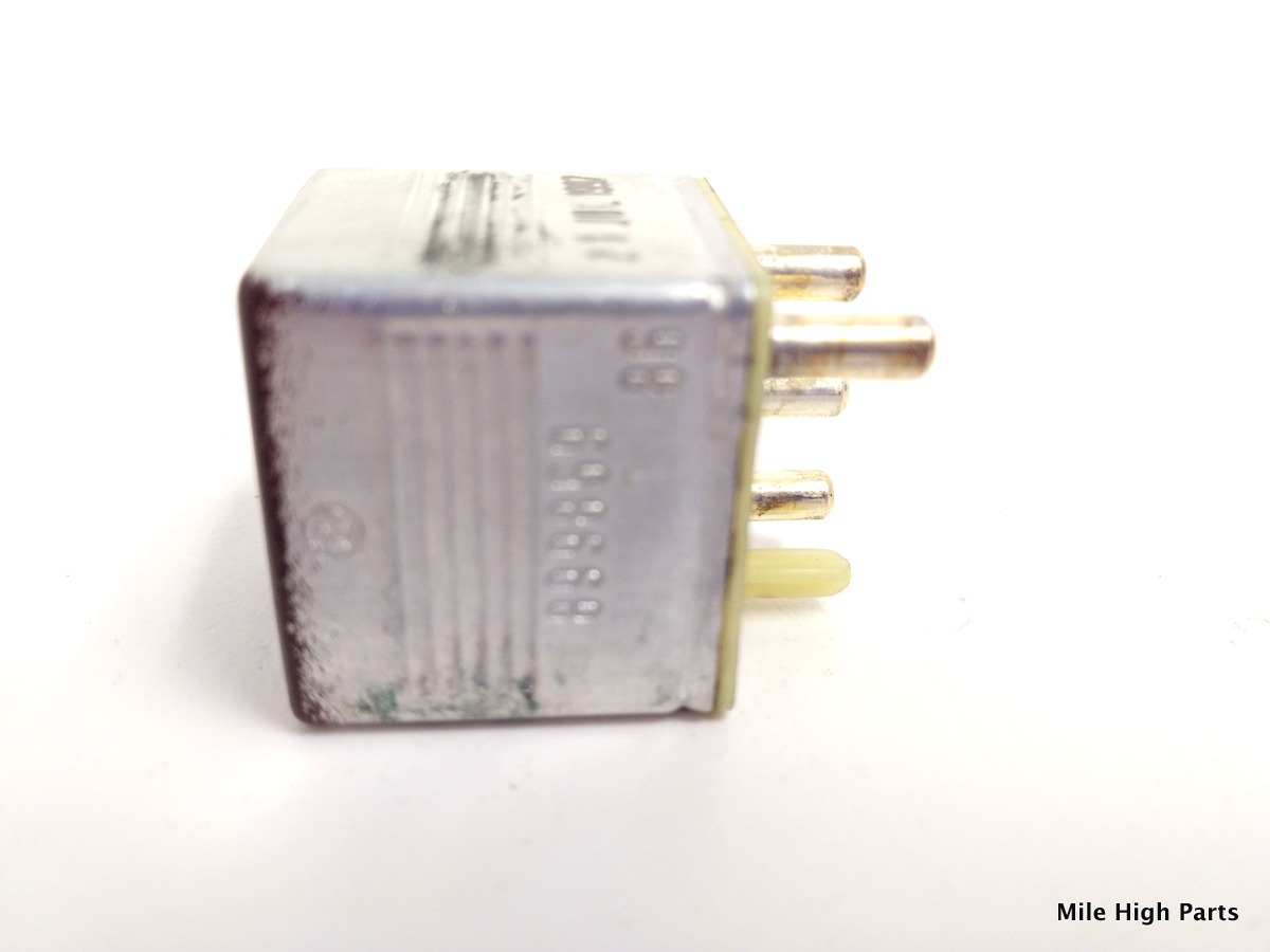 Mercedes W140 300SE S Class 500SEL CL600 Fuel Pump Relay 0015428319