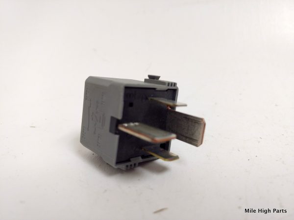 OEM Mercedes Multi Purpose 4-Pin Grey Hella Relay 0025422619 - Image 2