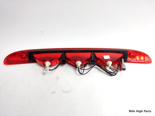 01-07 Toyota Sequoia Third 3rd Brake Light Hatch Mounted 81570 0C020 - Image 2