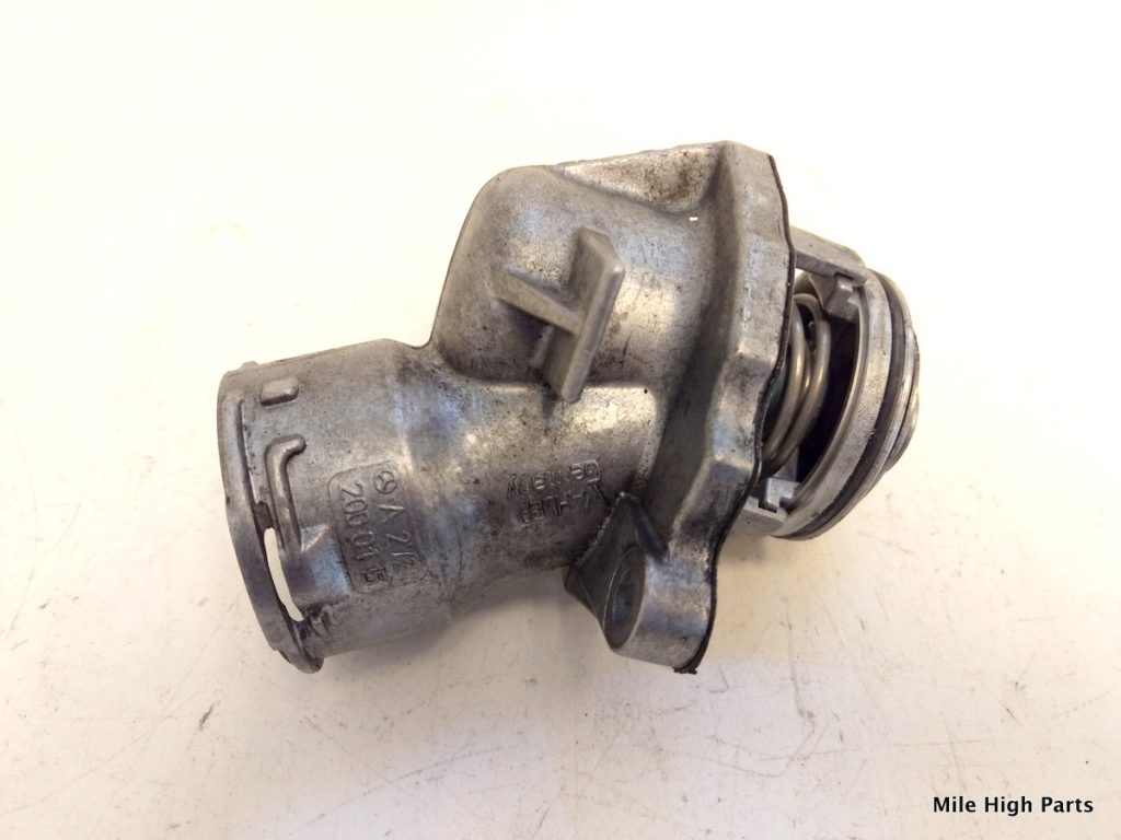 0609 Mercedes W209 CLK350 C350 Engine Coolant Thermostat Housing OEM