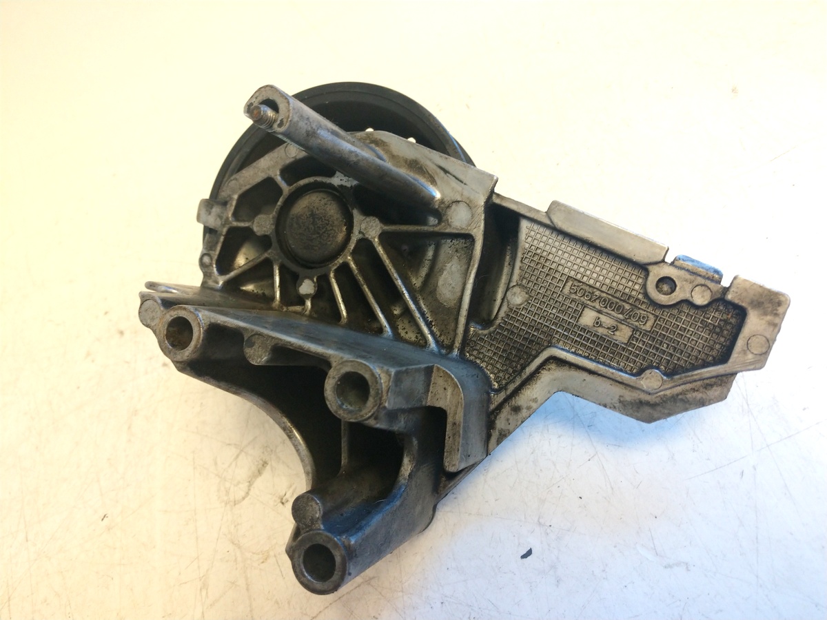 2.7T Audi Allroad A6 S4 Idler Fan Clutch Pulley Bracket 078121235G