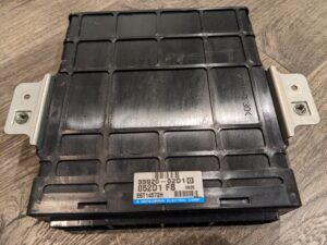 2001 Suzuki Grand Vitara XL-7 V6 A/T Engine Computer ECU 33920-52D1