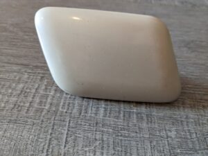 1996 1997 1998 1999 2000 2001 Audi A4 Bumper Washer Cap Right White 8D0955276